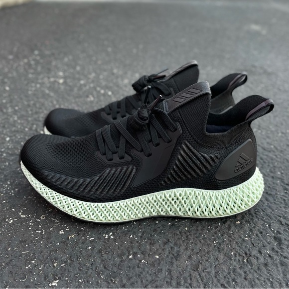 Adidas Alphaedge 4D size 10mens NWT